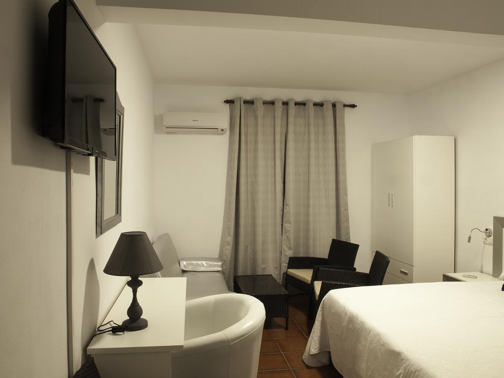 Hotel Las Salinas 2*